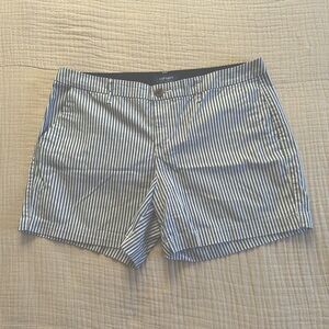 Old Navy Summer Navy & White Striped Shorts with pockets - Size 12 - EUC